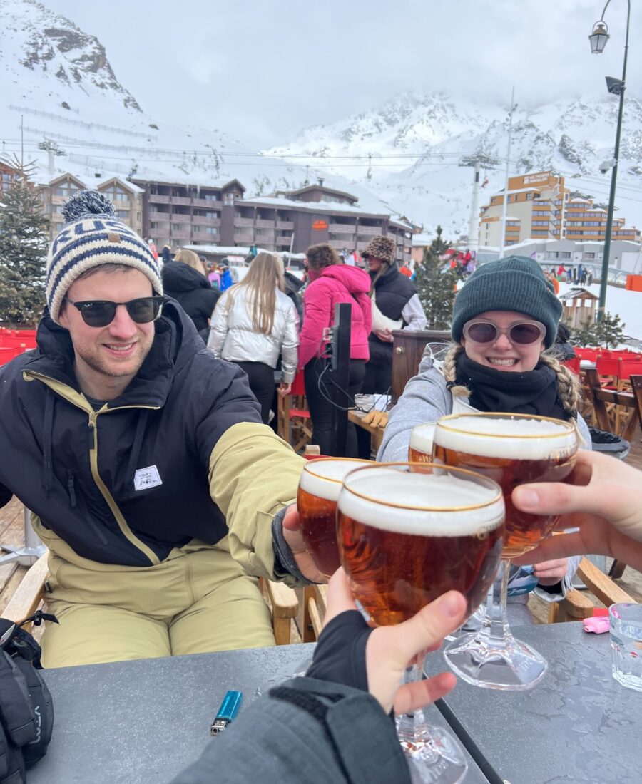 Cheers at Apres