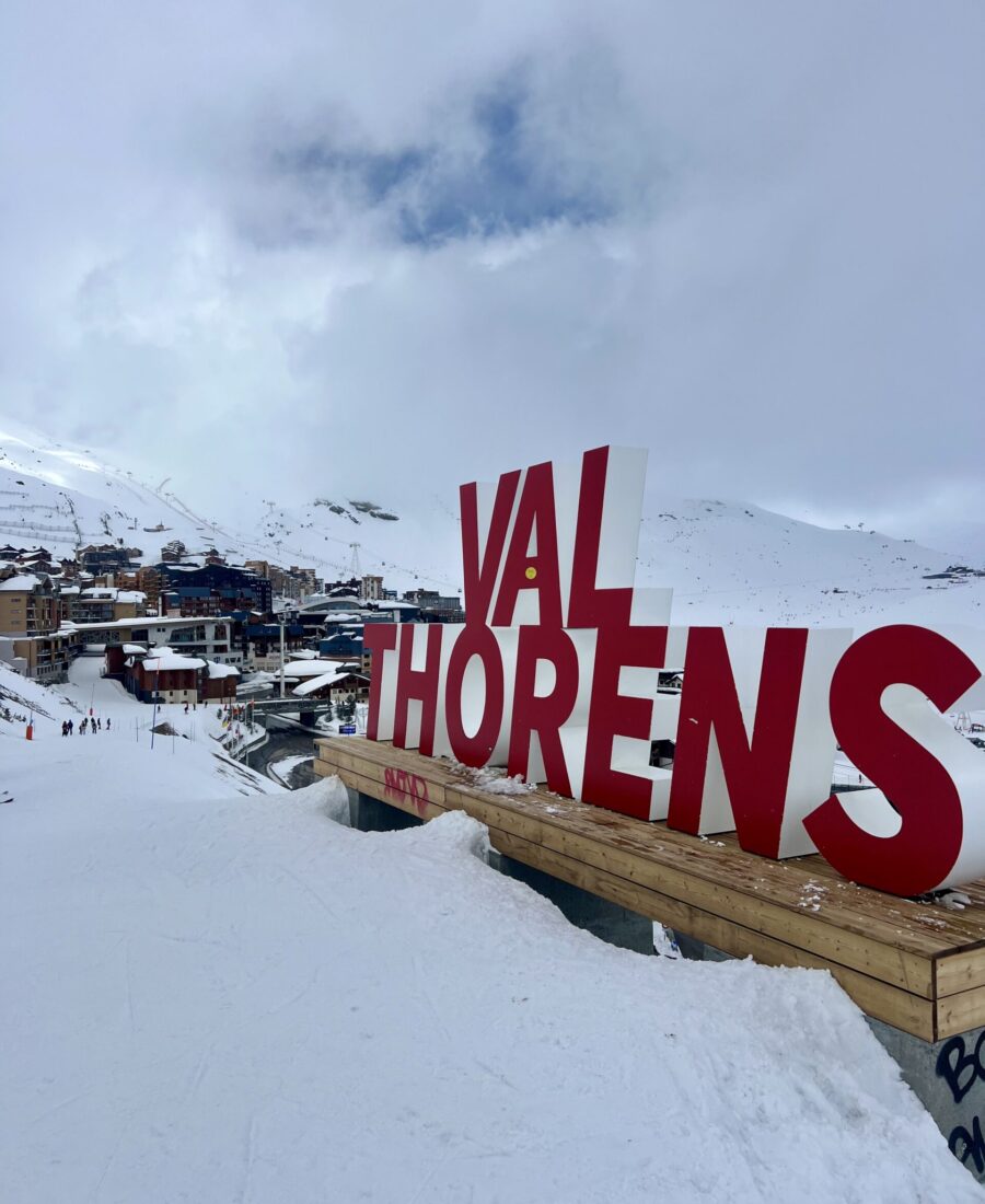 Val Thorens welcome sign